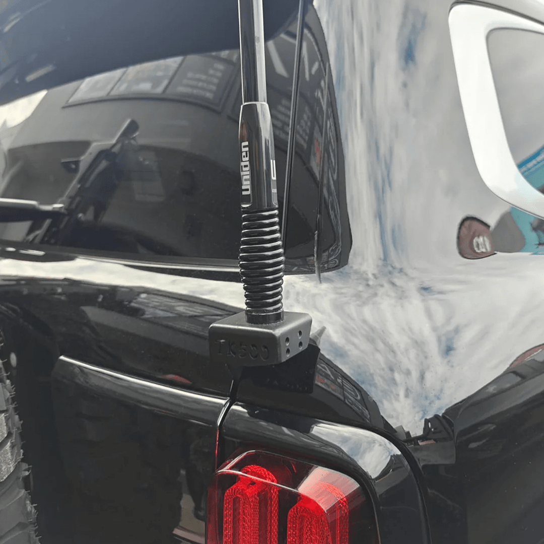 TANK 500 UHF ANTENNA REAR DOOR MOUNT - Savage Tech Australia