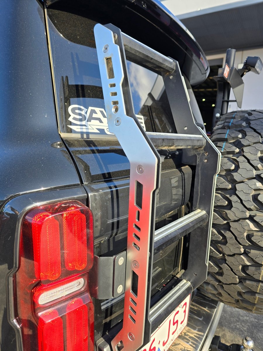 TANK 500 SPARE WHEEL CARRIER WITH LADDER - Savage Tech Australia