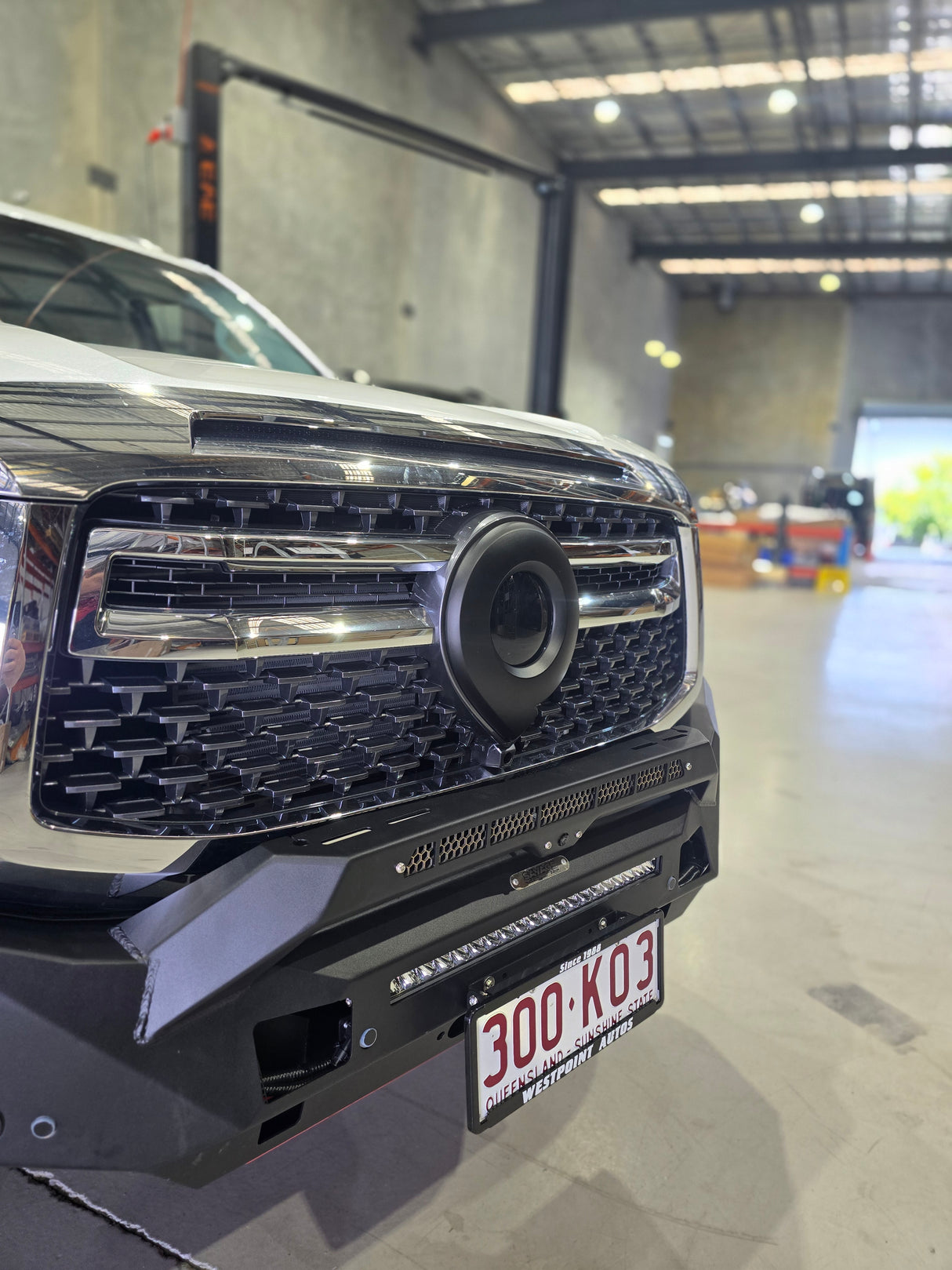 GWM ALPHA FRONT LOGO BLACKOUT COVER