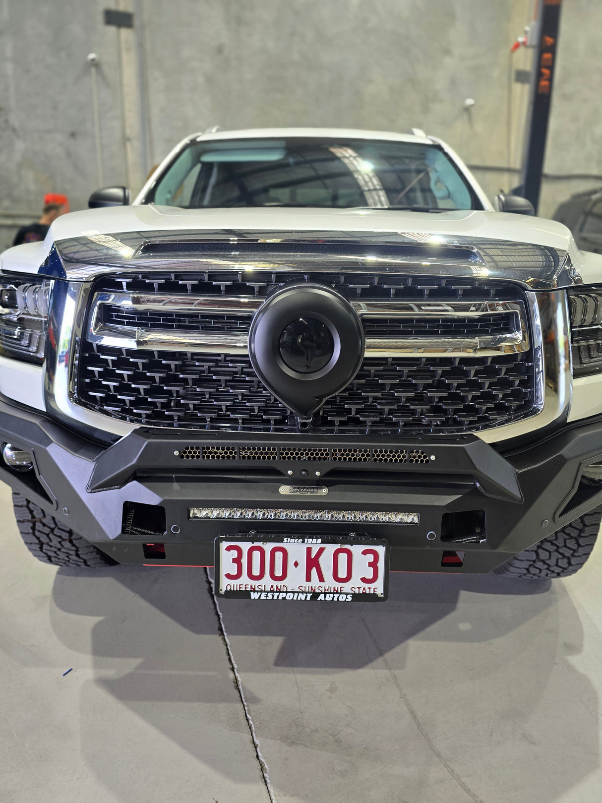 GWM ALPHA FRONT LOGO BLACKOUT COVER