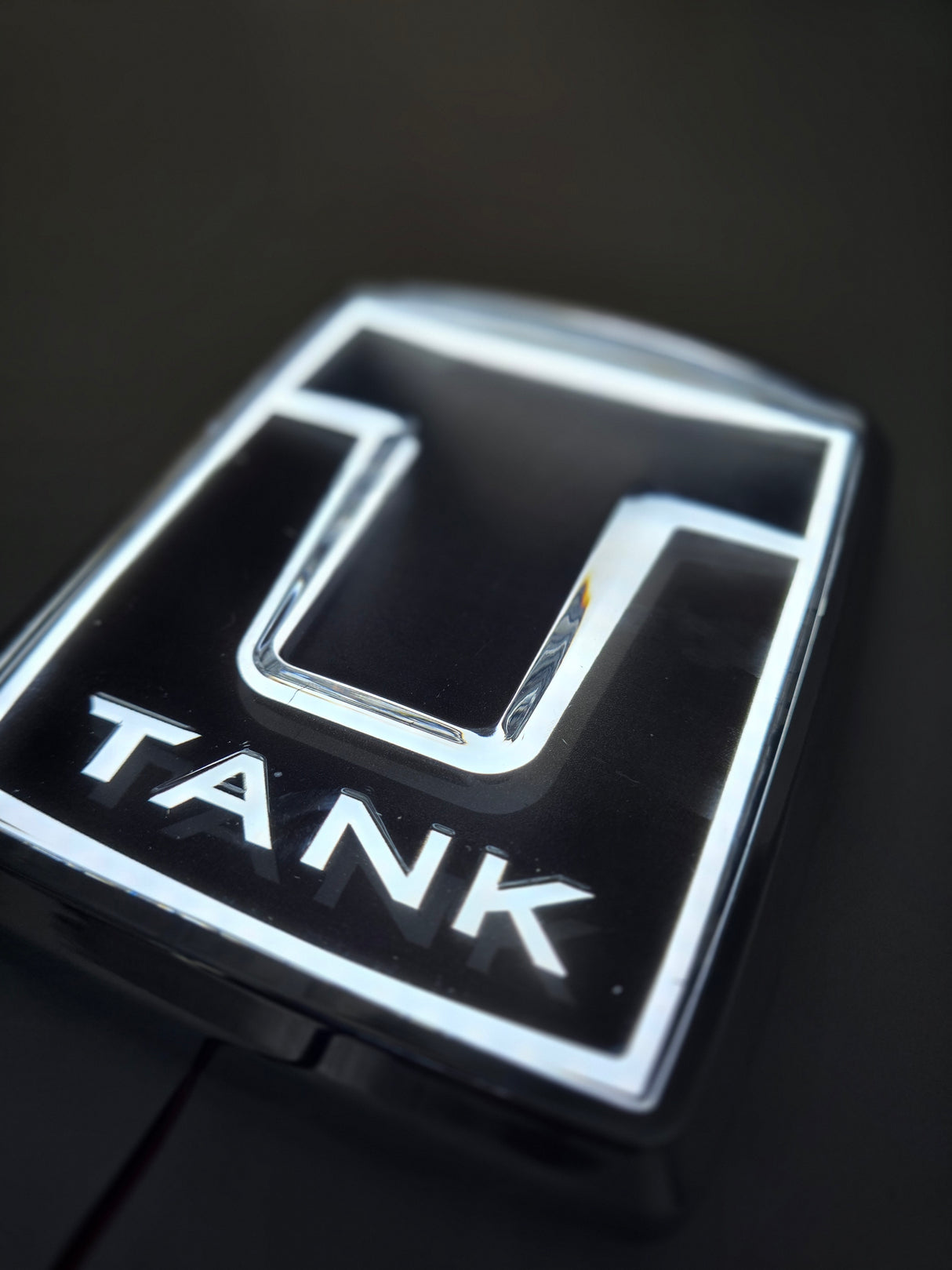 TANK 300 LIGHT UP BADGE FOR GRILLE
