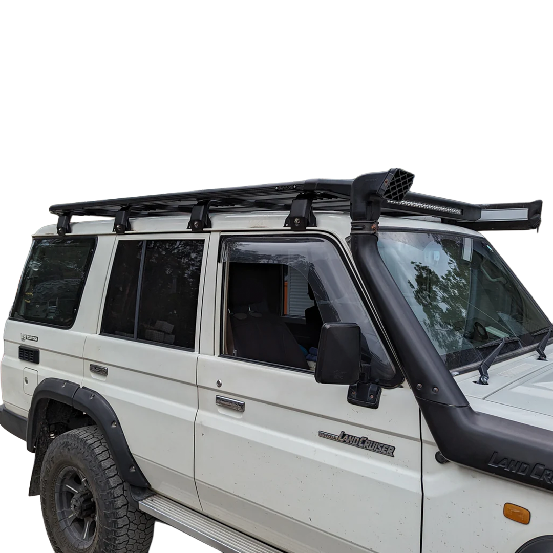 TOYOTA LAND CRUISER LC76 ROOF PLATFORM WITH INTEGRATED LIGHT BAR