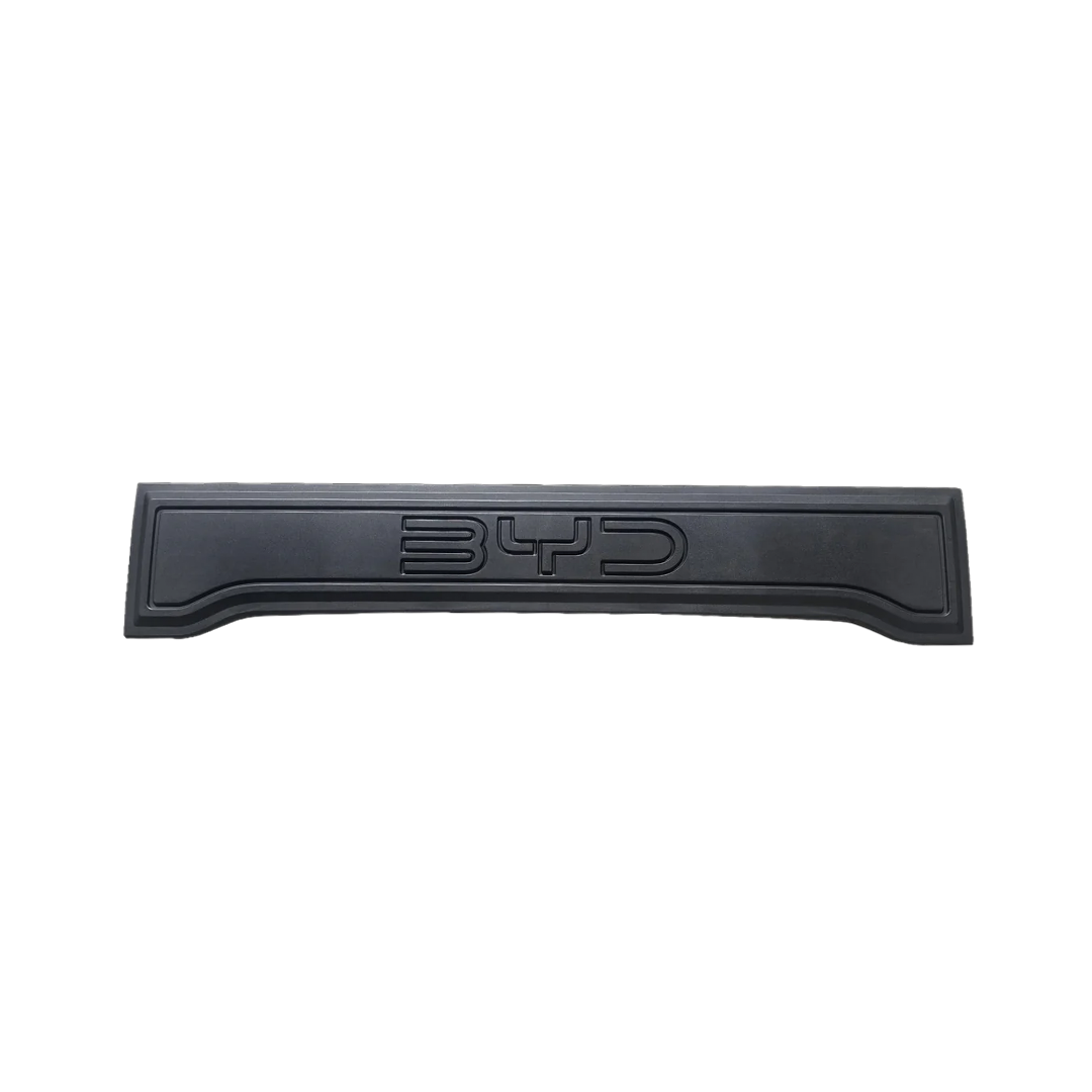 BYD Shark 6 Tailgate Blackout Panel