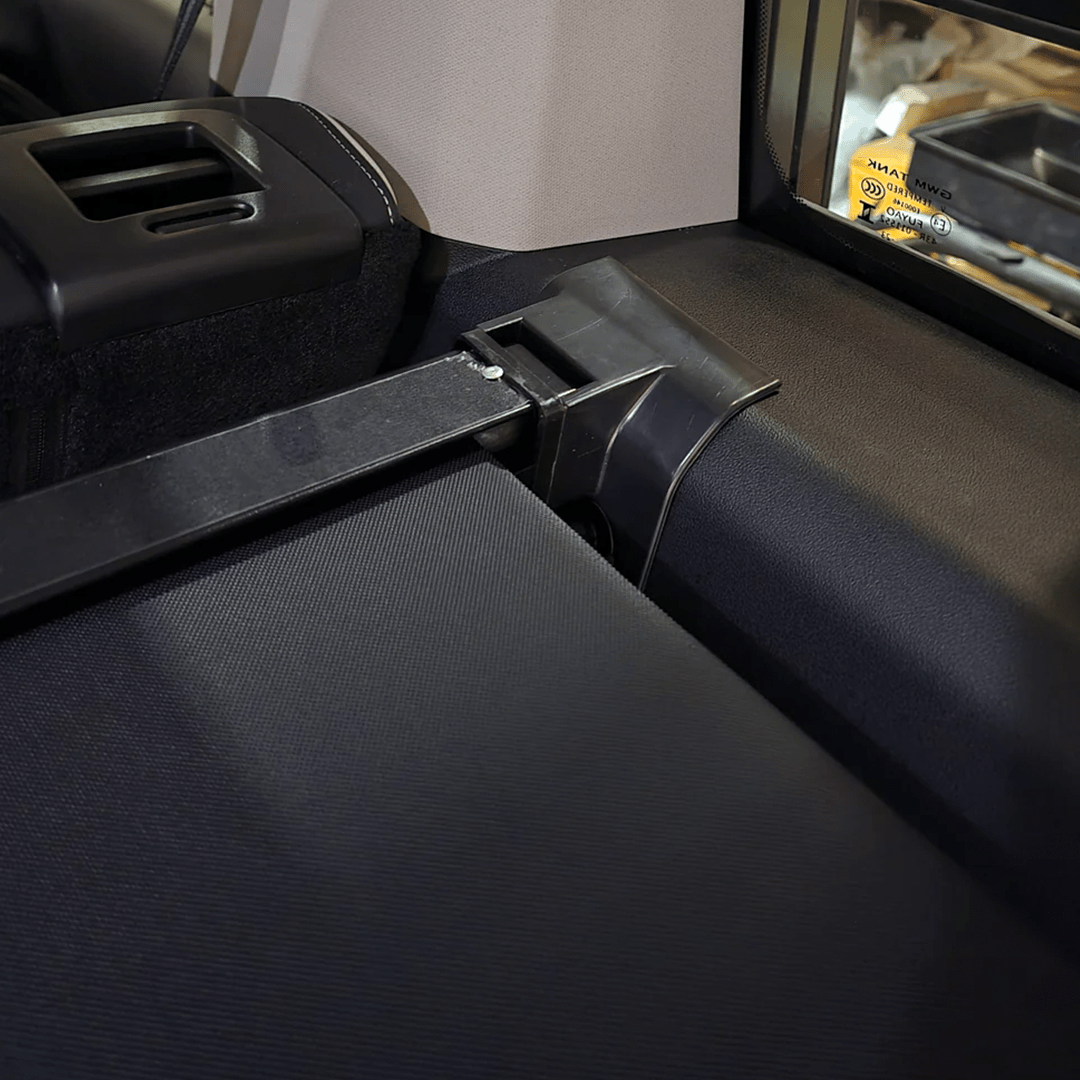 TANK 300 Retractable trunk cover - Savage Tech Australia