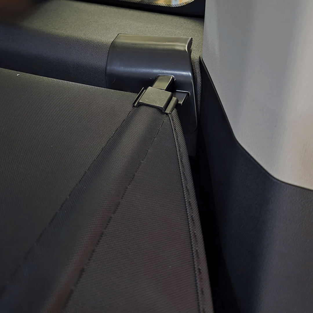 TANK 300 Retractable trunk cover - Savage Tech Australia