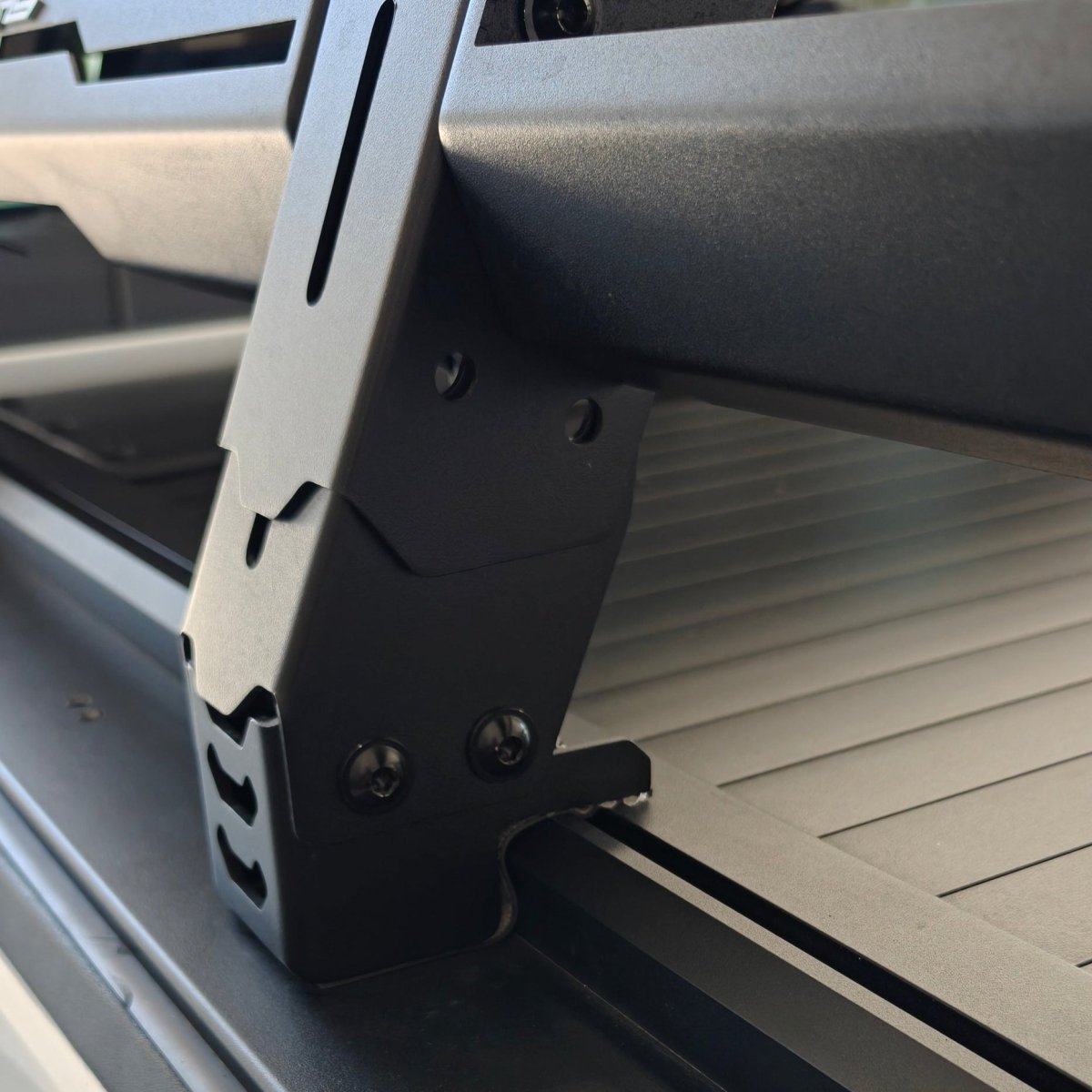 SAVAGE FORTRESS UNIVERSAL ROLLER SHUTTER TUB RACK - Savage Tech Australia