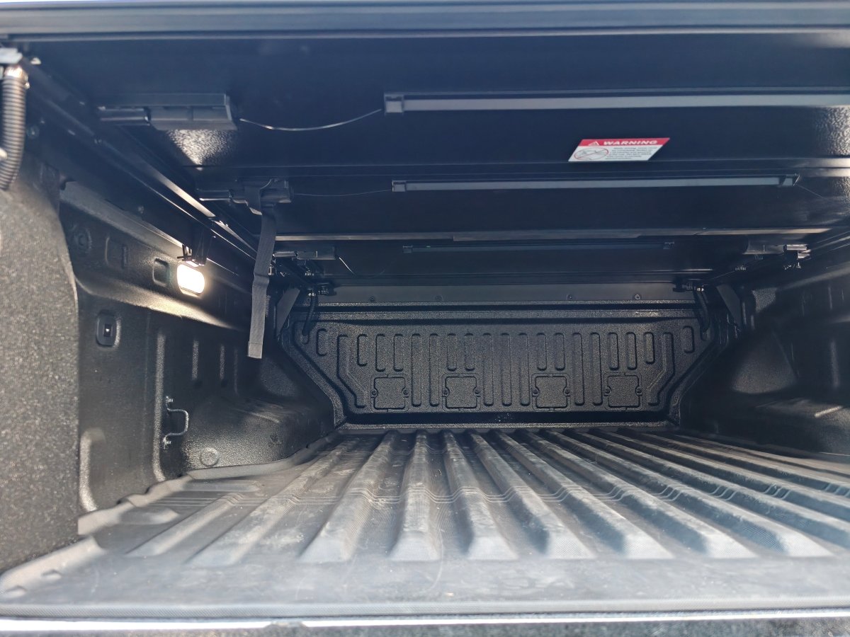 BYD SHARK 6 SAVAGE TRIFOLD STEALTH HARD LID COVER - TONNEAU - Savage Tech Australia