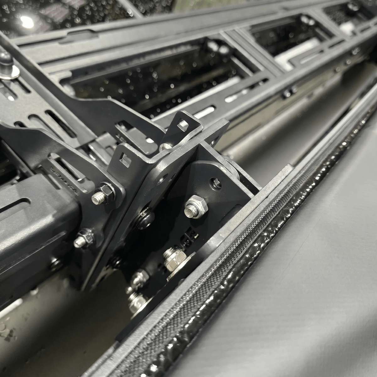 SAVAGE PHANTOM SERIES ROOF PLATFORM 270 AWNING BRACKETS - Savage Tech Australia
