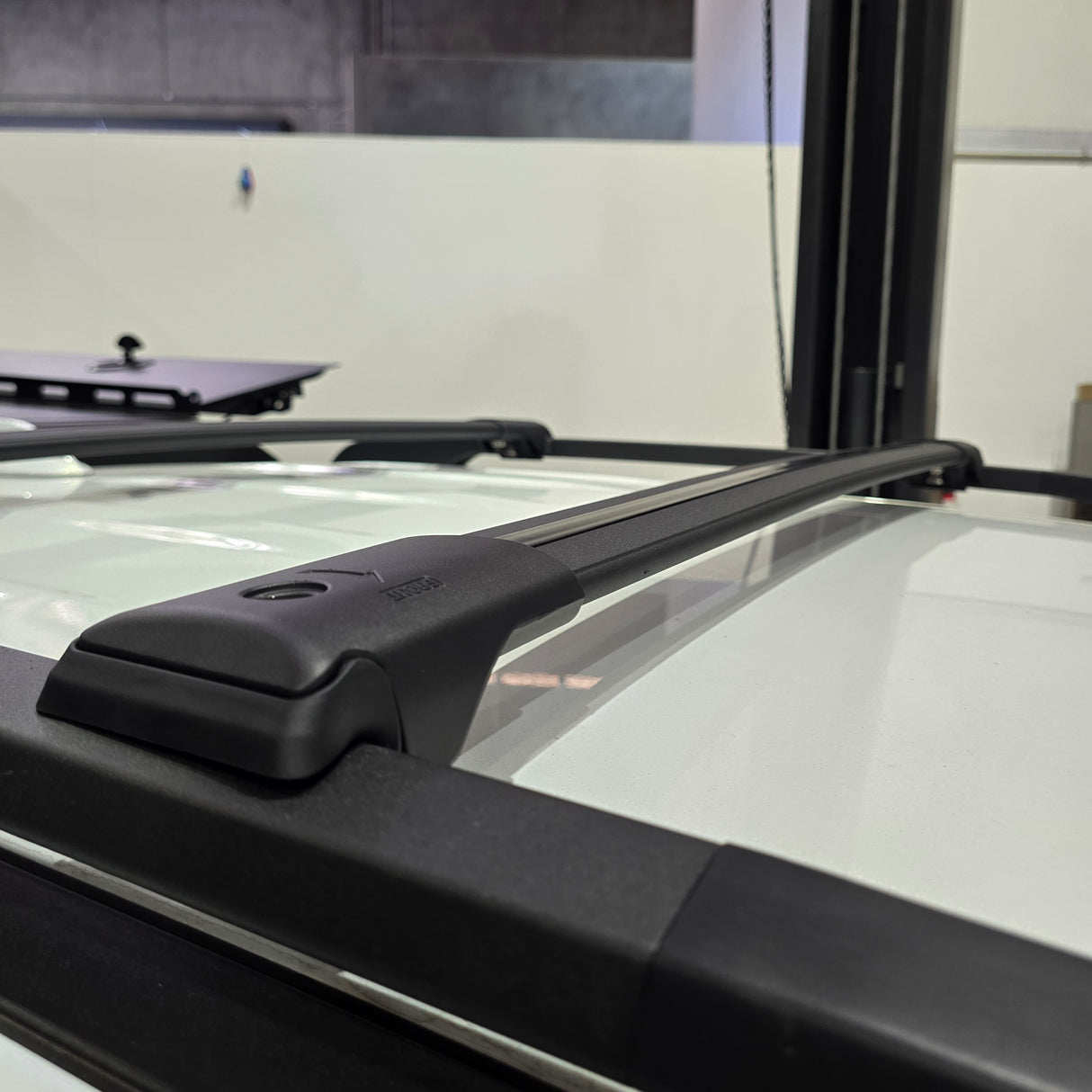 UNIVERSAL ADJUSTABLE ROOF CROSS BARS – FITS GWM CANNON 2020+