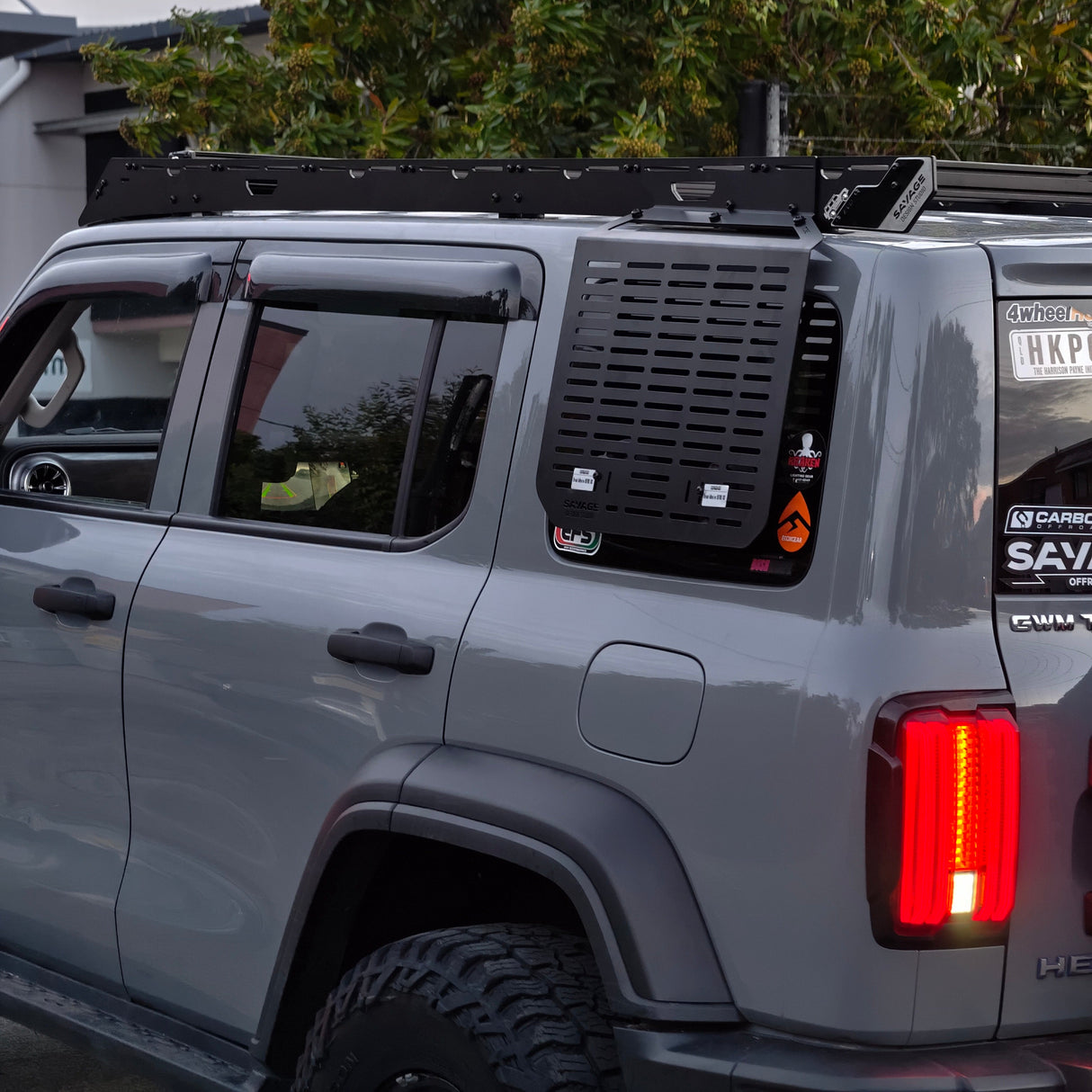 TANK 300 PHANTOM PLATFORM PACKAGE LADDER AND ACC PANEL INCLUDED