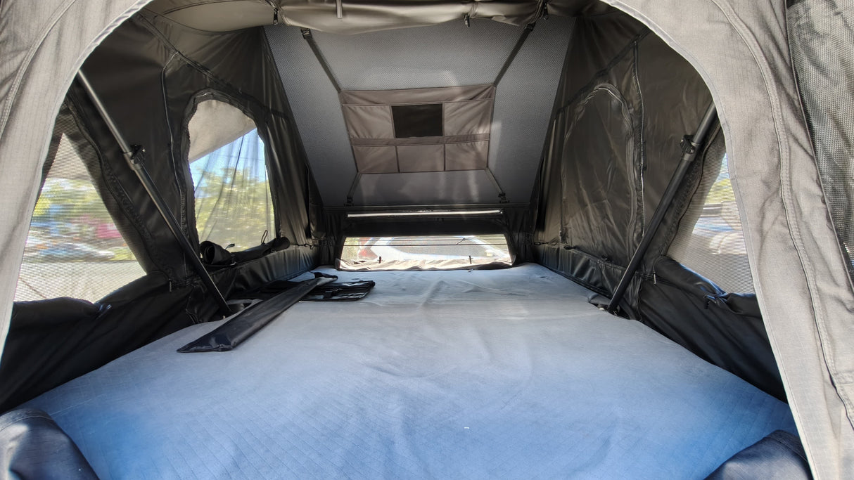 SAVAGE HARDSHELL ROOFTOP TENT