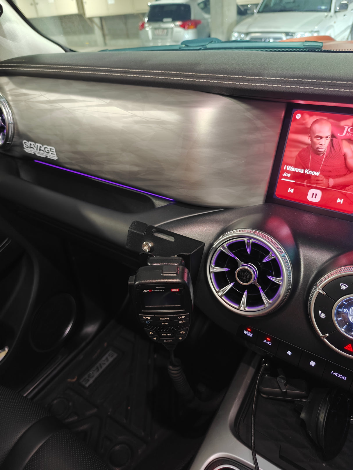 TANK 300 UHF MICROPHONE HOLDER