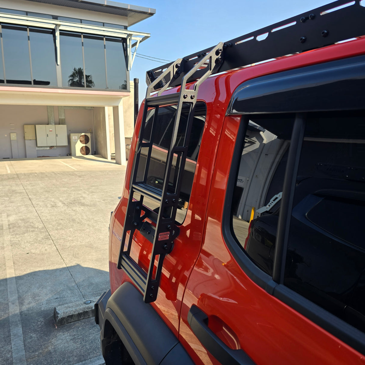 TANK 300 PHANTOM PLATFORM PACKAGE LADDER AND ACC PANEL INCLUDED