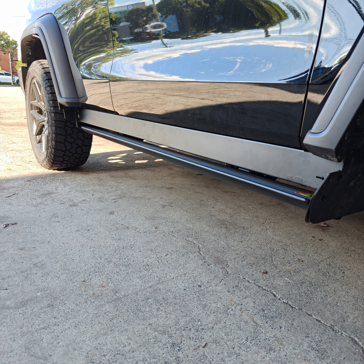 TANK 300 ELECTRIC SIDE STEPS