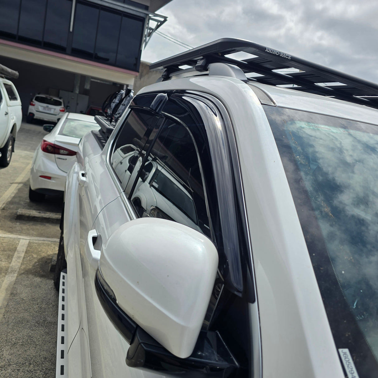 GWM ALPHA TINTED WEATHERSHIELDS