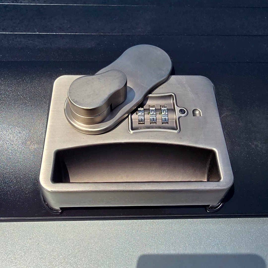 GWM ALPHA SAVAGEGUARD MANUAL ROLLER SHUTTER WITH PIN CODE LOCK - Savage Tech Australia