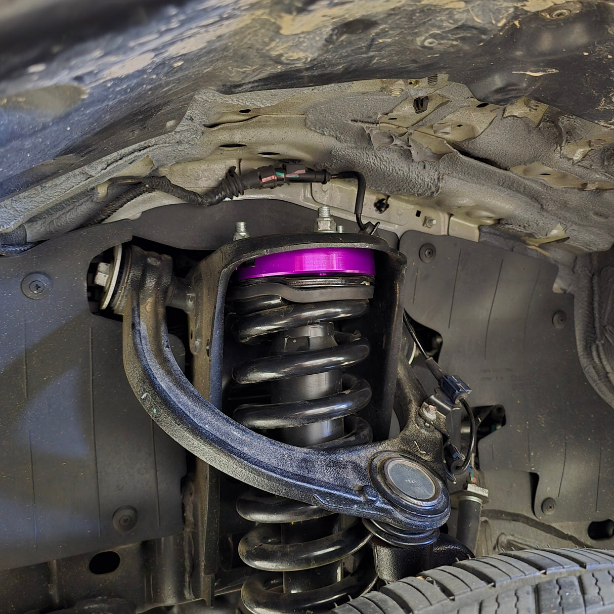 TANK 300 FRONT 1.5" LIFT SPACER