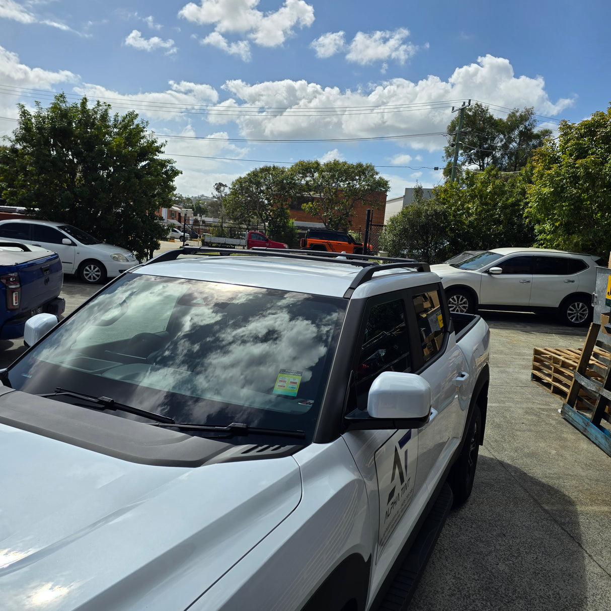 UNIVERSAL ADJUSTABLE ROOF CROSS BARS – FITS BYD SHARK & TANK 300