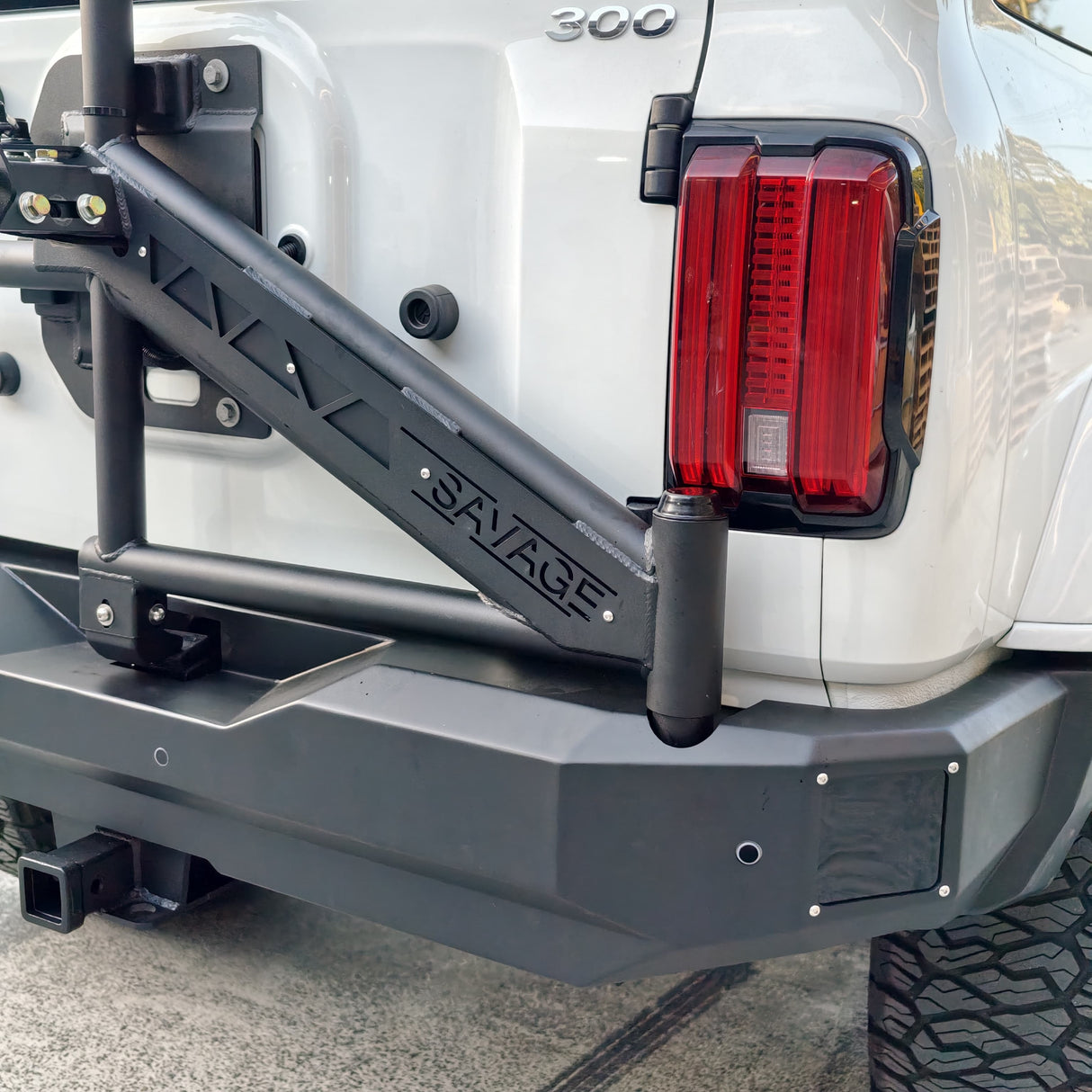 TANK 300 ARMOUR REAR BAR WITH TYRE CARRIER