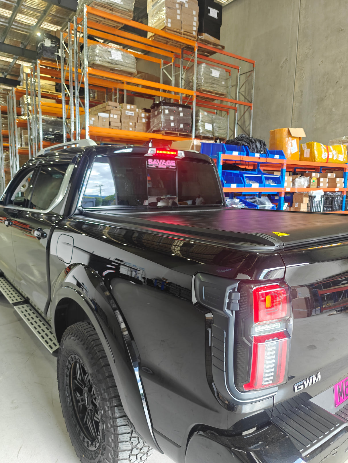 GWM ALPHA ROLLERVAULT ELECTRIC ROLLER/HARD TONNEAU COVER