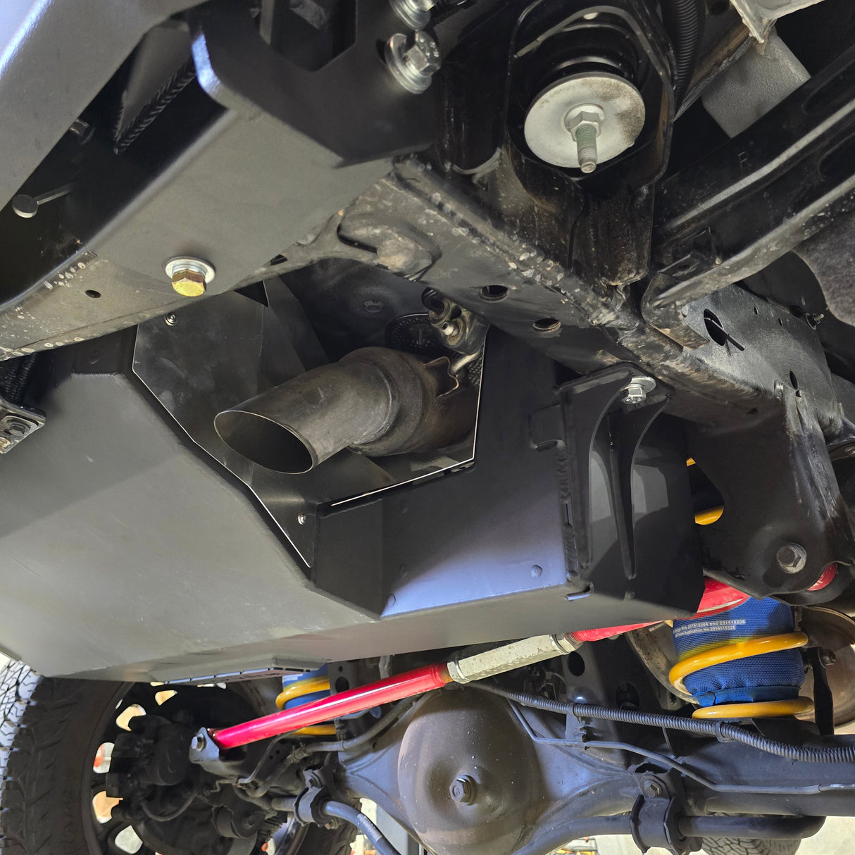 GWM TANK 300 PETROL 85L AUXILARY FUEL TANK