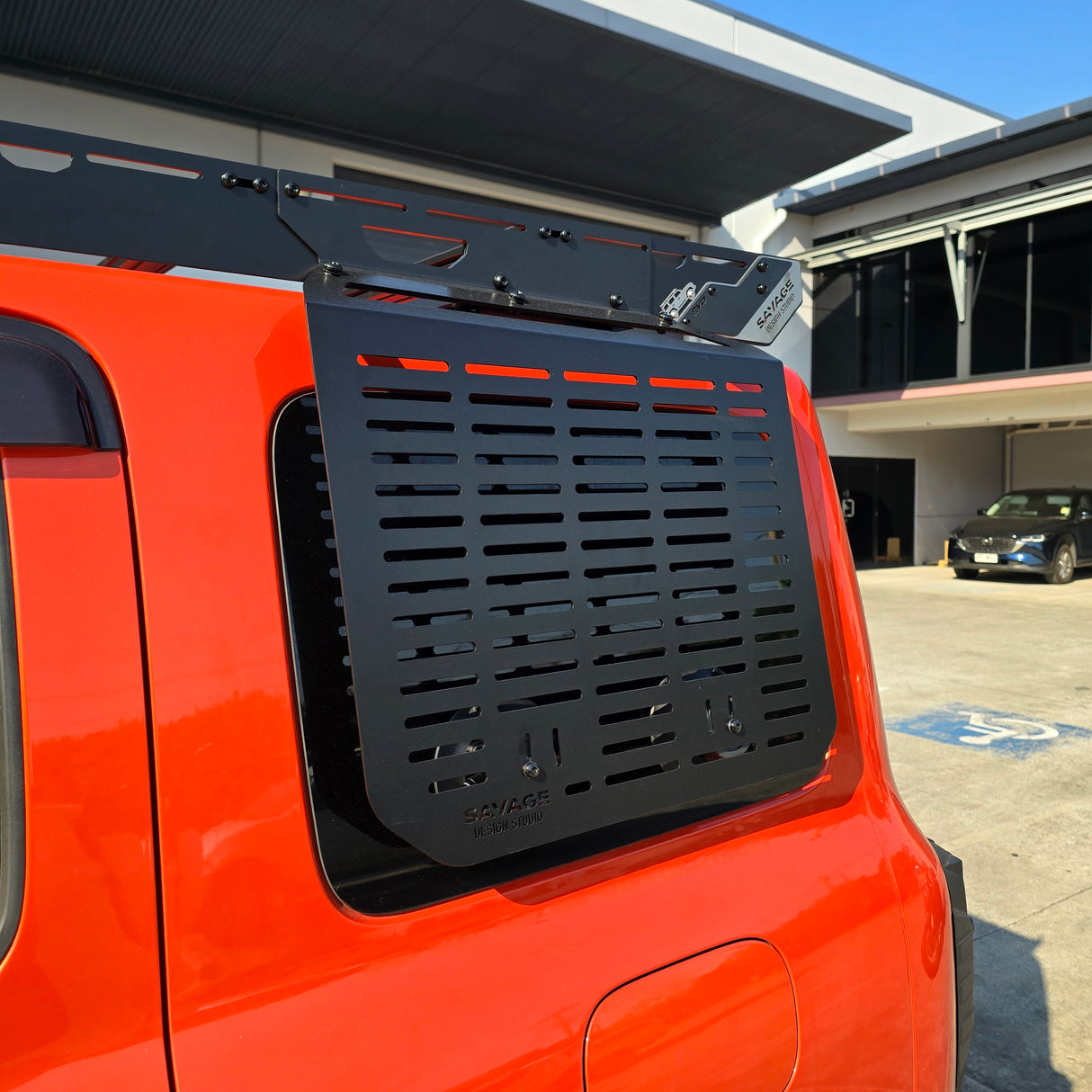 TANK 300 PHANTOM PLATFORM PACKAGE LADDER AND ACC PANEL INCLUDED