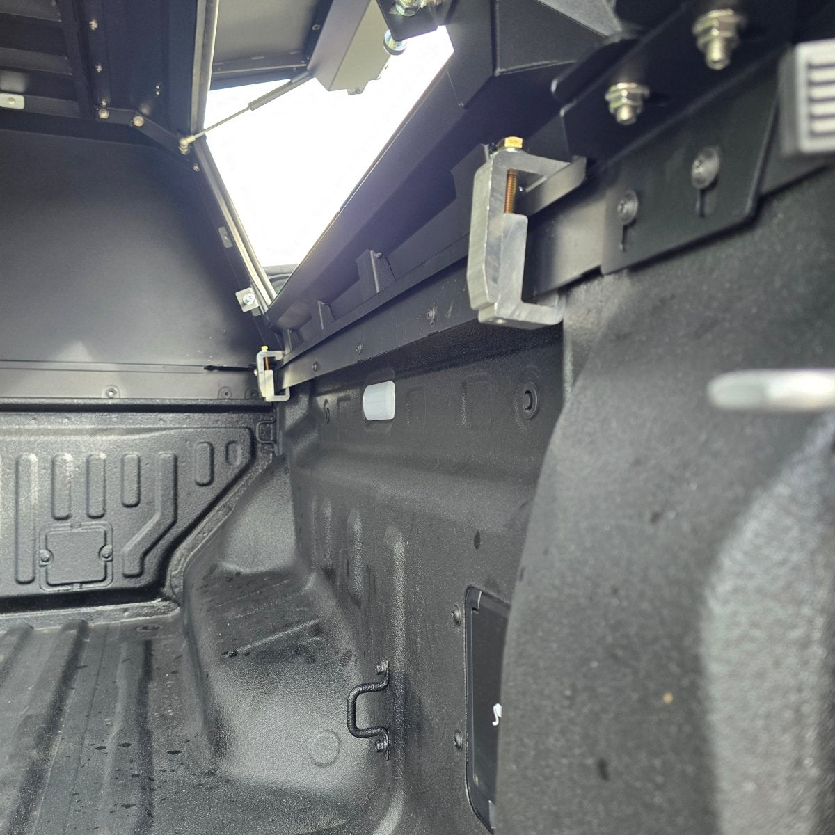 BYD SHARK 6 FLAT PACK ALLOY/ ALUMINIUM CANOPY WITH CENTRAL LOCKING - Savage Tech Australia