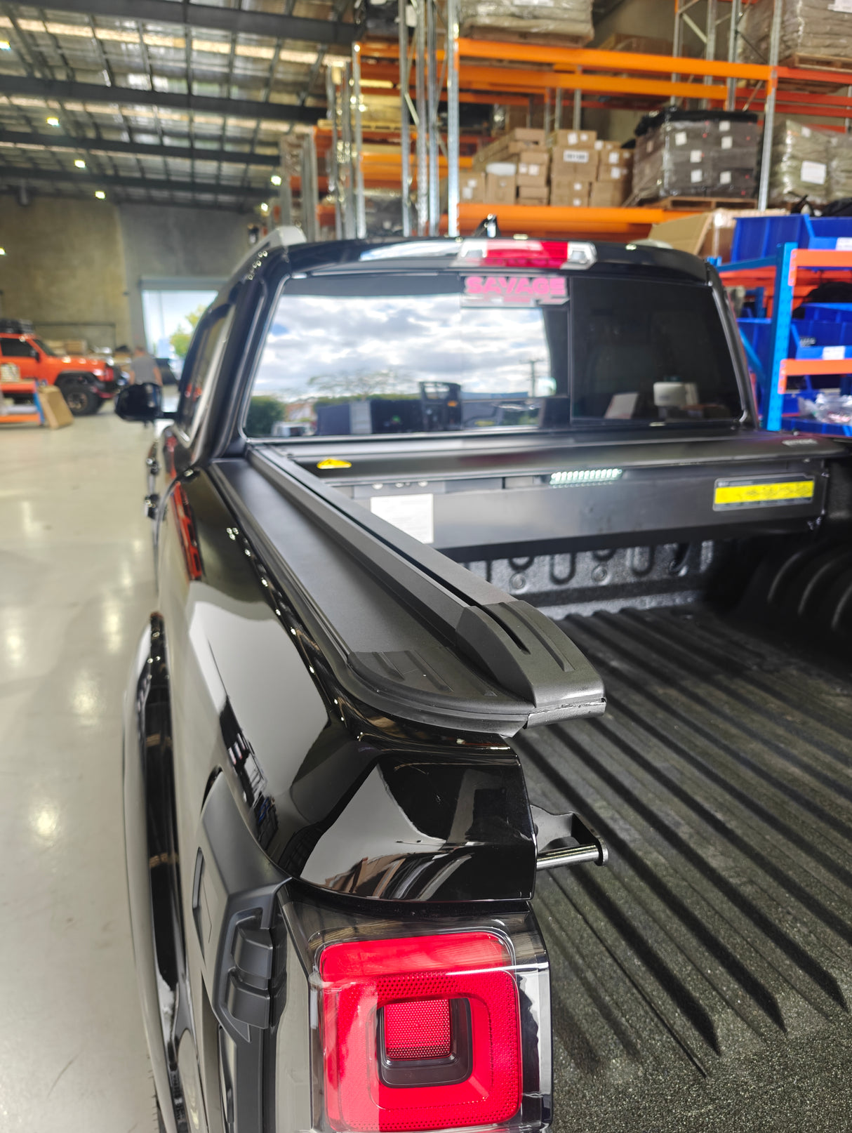 GWM ALPHA ROLLERVAULT ELECTRIC ROLLER/HARD TONNEAU COVER