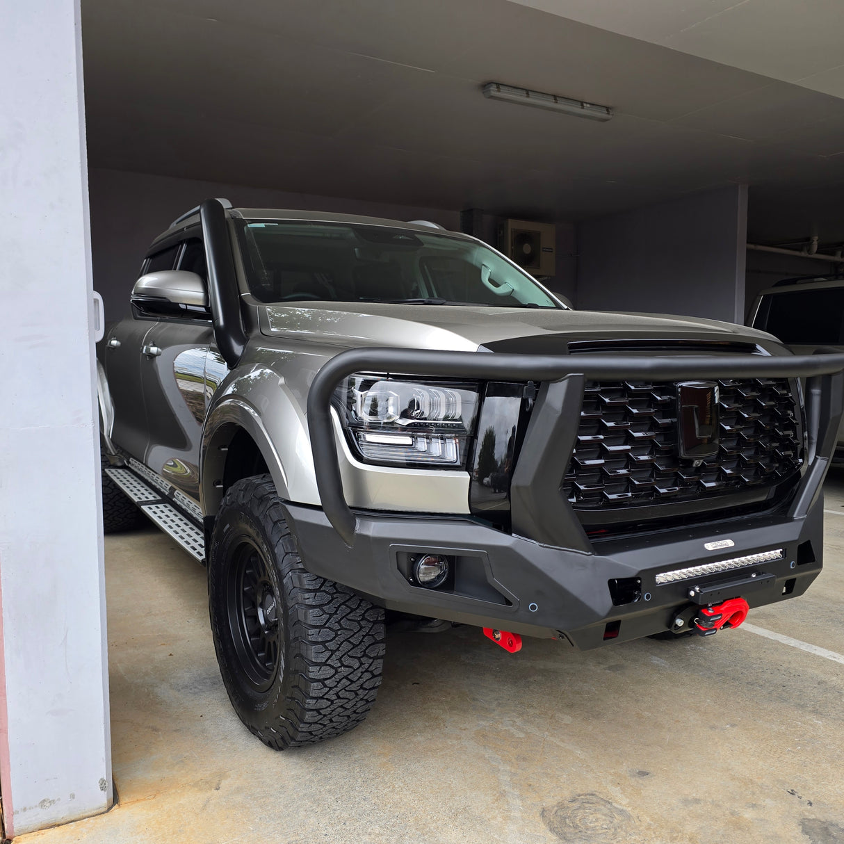 GWM ALPHA RAMPAGE HOOPED BULLBAR