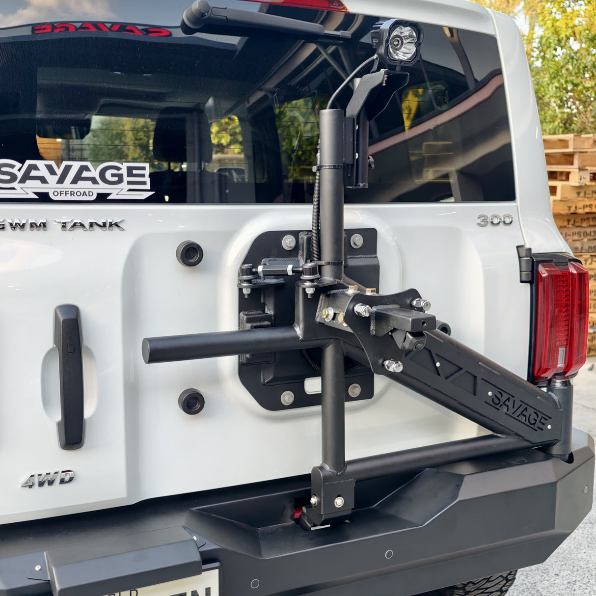 TANK 300 ARMOUR REAR BAR WITH TYRE CARRIER