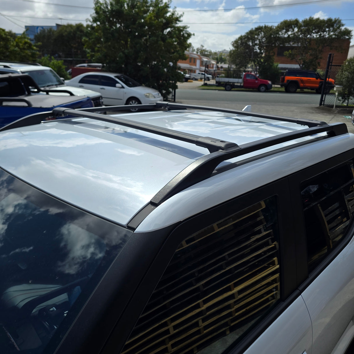 UNIVERSAL ADJUSTABLE ROOF CROSS BARS – FITS BYD SHARK & TANK 300