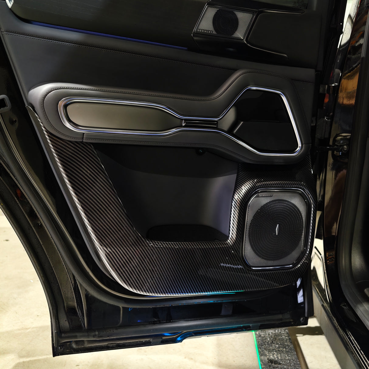 CARBON SERIES DOOR CARD SCUFF PROTECTORS DENZA B8 2026+