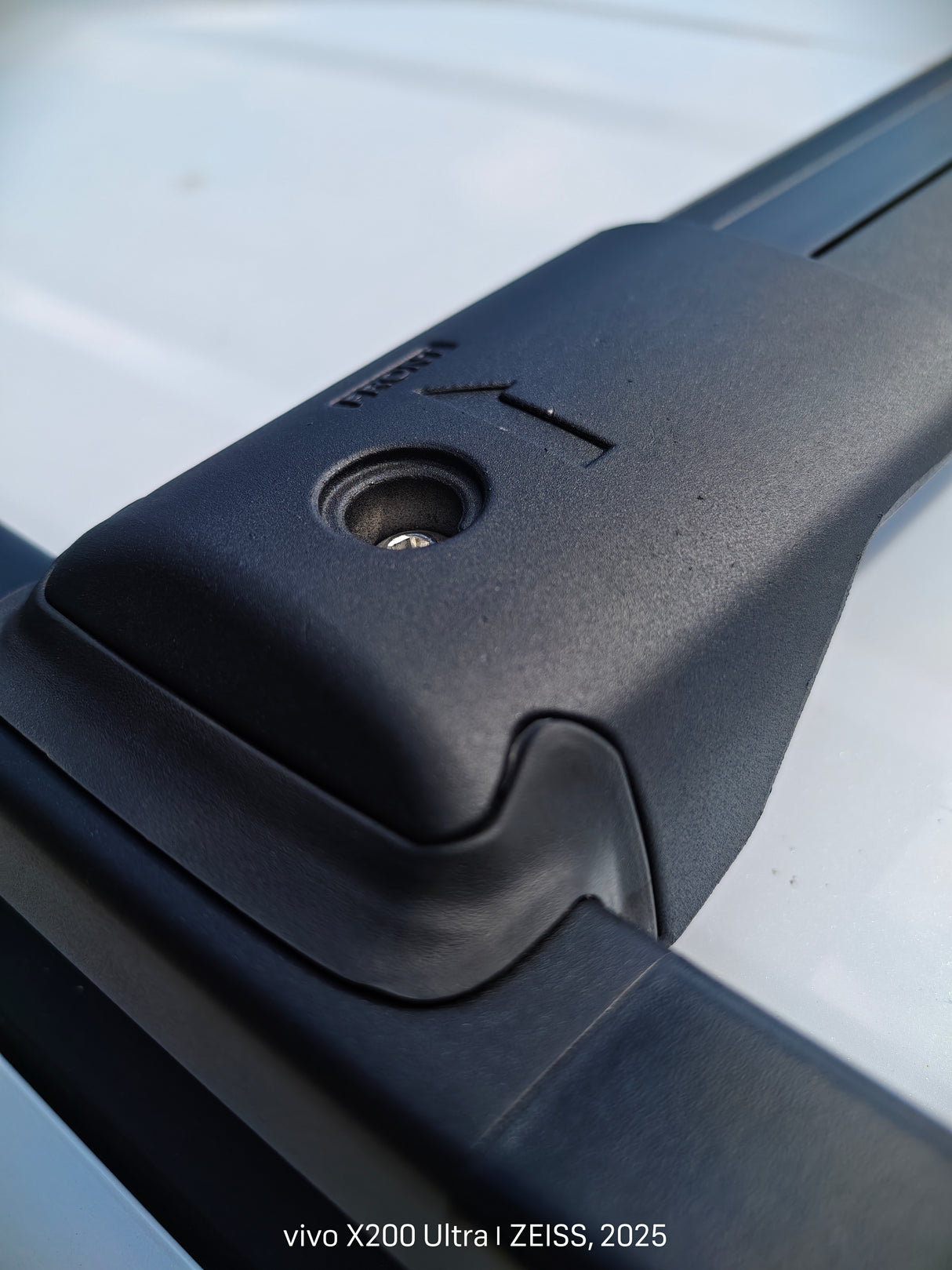 UNIVERSAL ADJUSTABLE ROOF CROSS BARS – FITS BYD SHARK & TANK 300