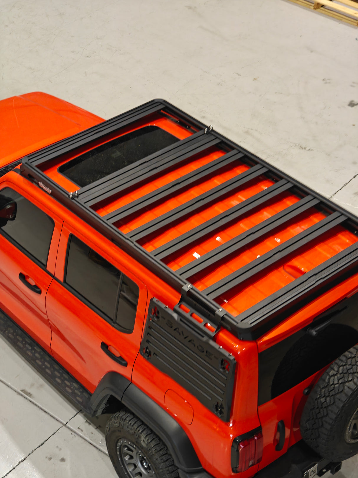 TANK 300 SAVAGE FULL LENGTH PLATFORM (PREMIUM RANGE)