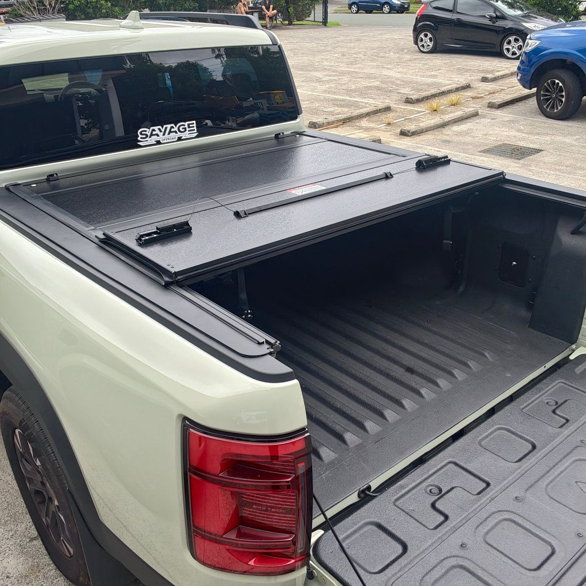 BYD SHARK 6 SAVAGE TRIFOLD STEALTH HARD LID COVER - TONNEAU - Savage Tech Australia