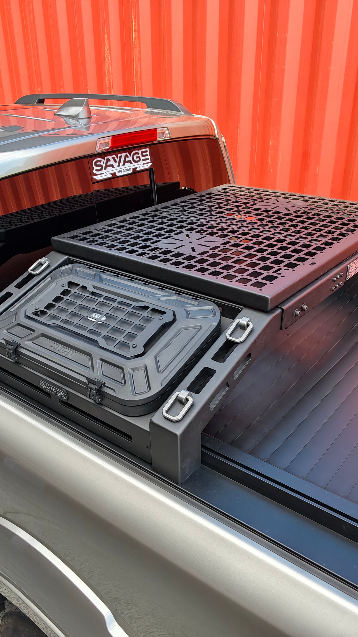 SAVAGE ROGUE TYRE/WHEEL CARRIER RACK WITH STORAGE PLATFORM