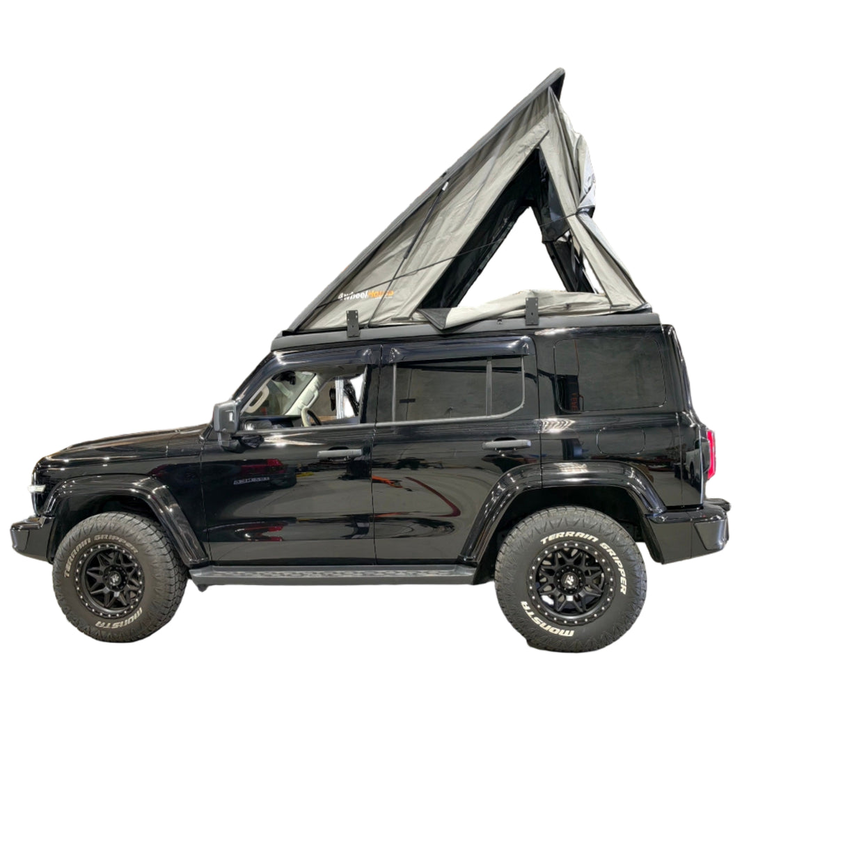 GWM TANK 300 SLIMLINE RACKLESS ROOFTOP TENT WITH LADDER