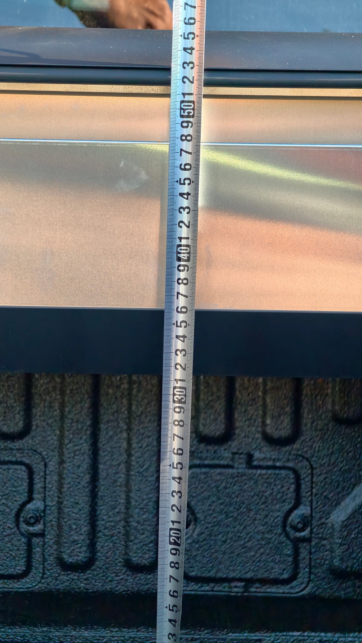 BYD SHARK 6 ELECTRIC CARGOGUARD PRO ROLLER SHUTTER