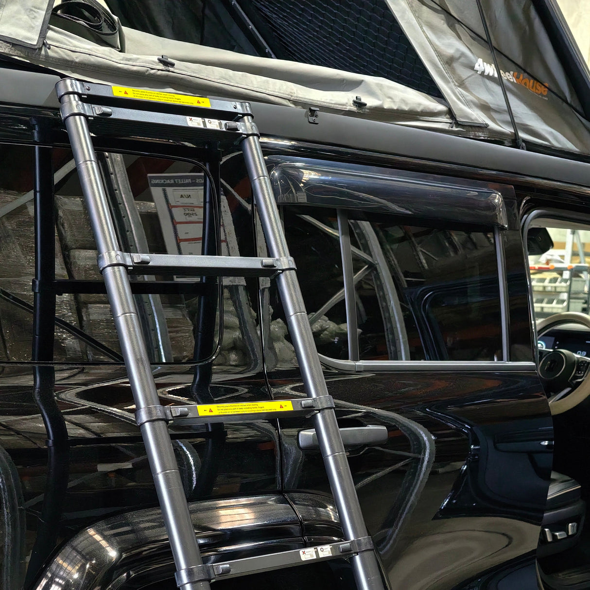 GWM TANK 300 SLIMLINE RACKLESS ROOFTOP TENT WITH LADDER