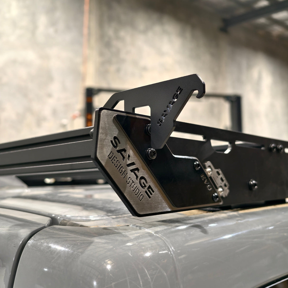 TANK 300 PHANTOM PLATFORM PACKAGE LADDER AND ACC PANEL INCLUDED