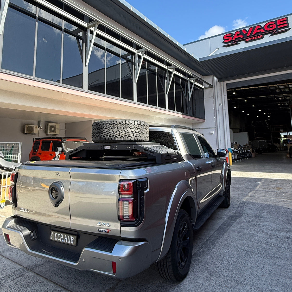 SAVAGE ROGUE TYRE/WHEEL CARRIER RACK WITH STORAGE PLATFORM