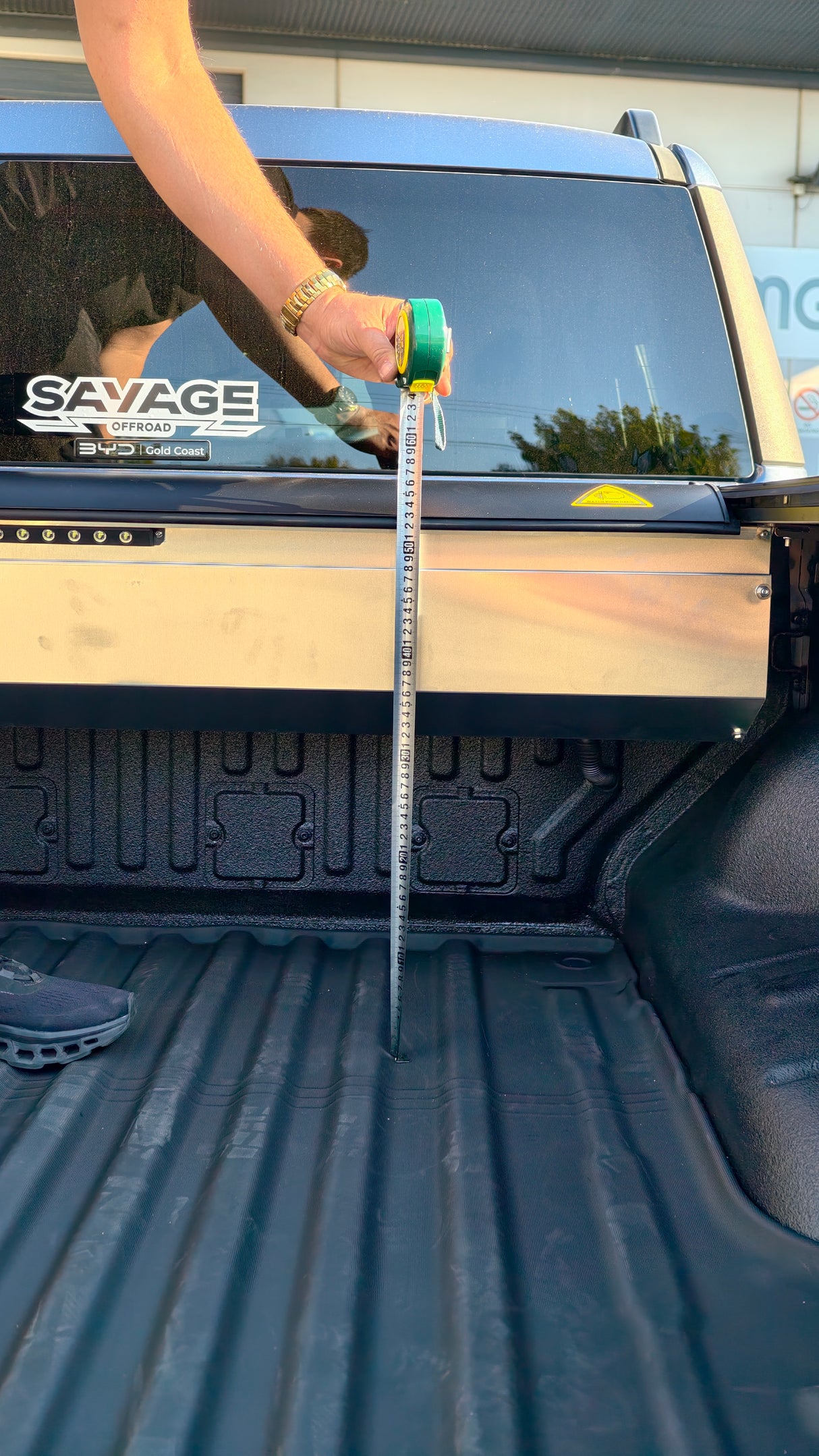 BYD SHARK 6 ELECTRIC CARGOGUARD PRO ROLLER SHUTTER