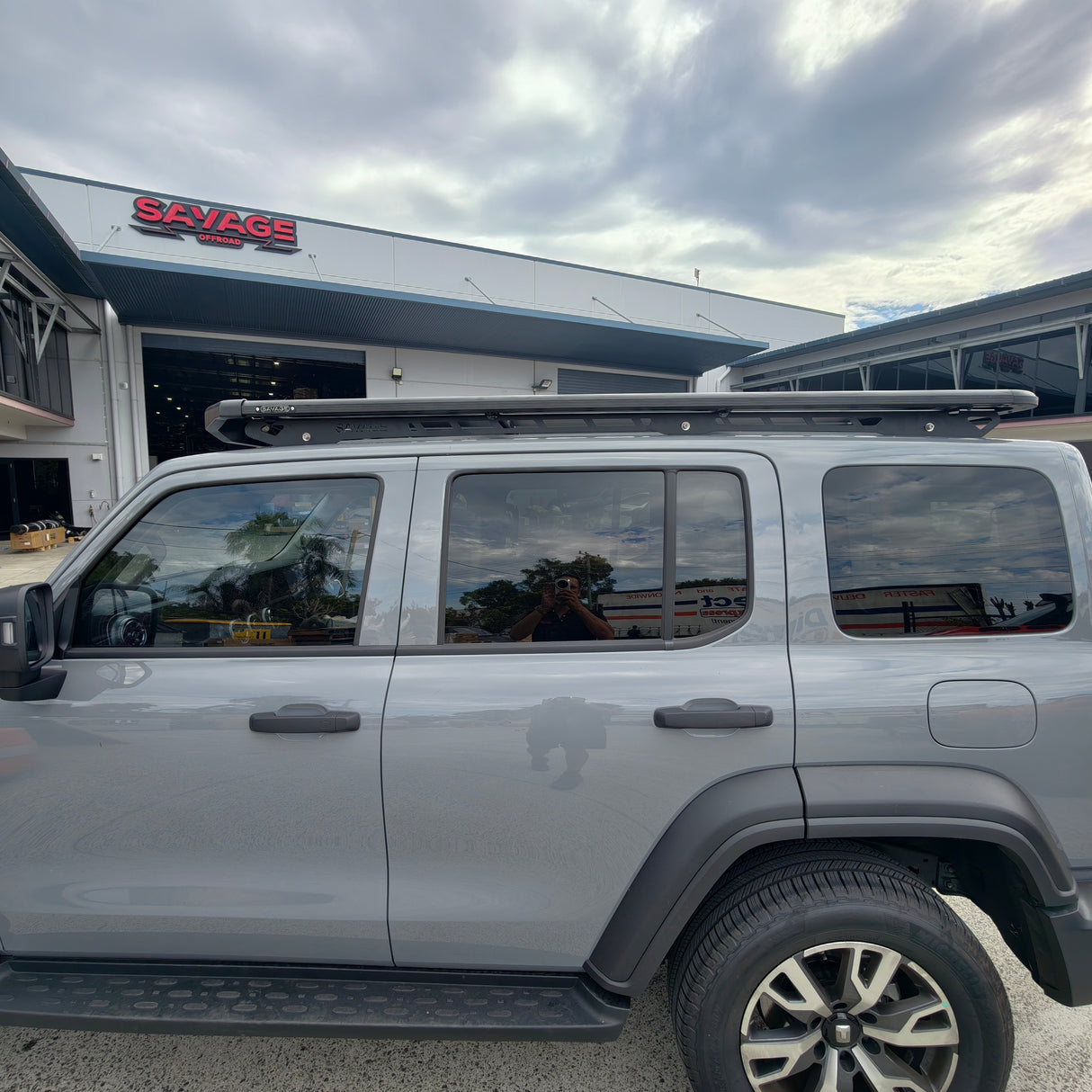 TANK 300 SAVAGE FULL LENGTH PLATFORM (WITH LED 32" LIGHTBAR)