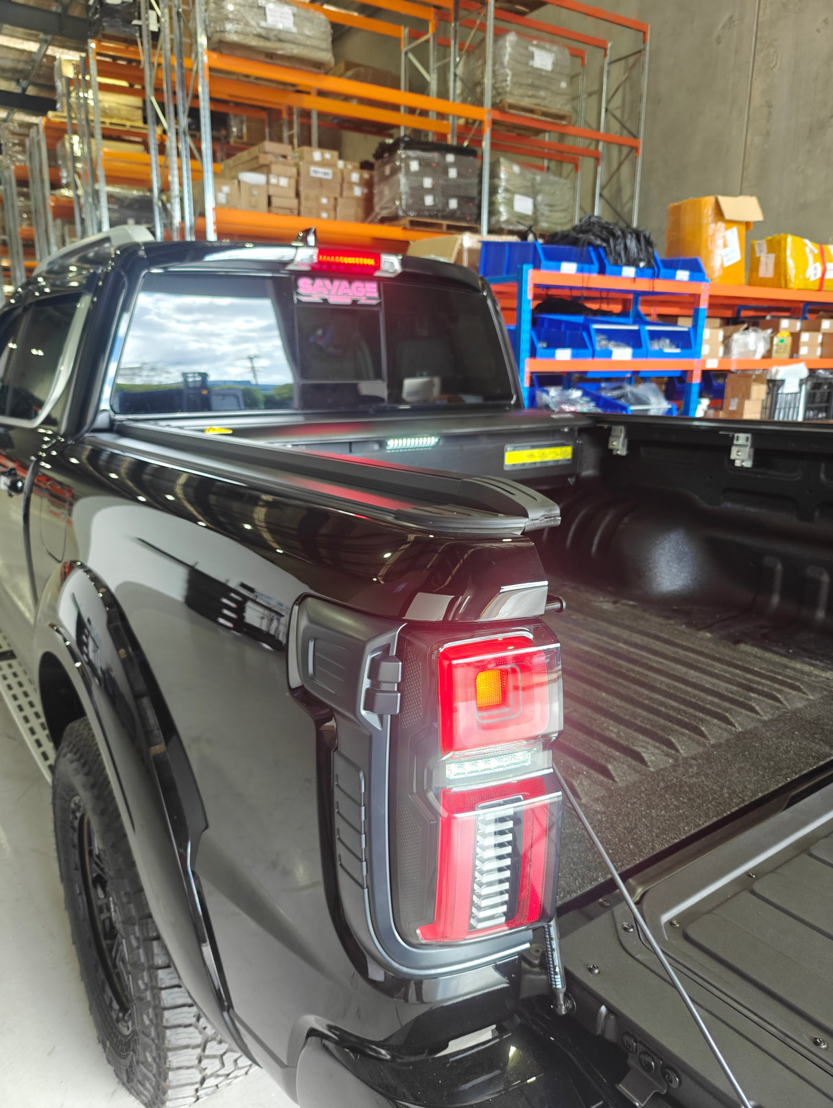 GWM ALPHA ROLLERVAULT ELECTRIC ROLLER/HARD TONNEAU COVER