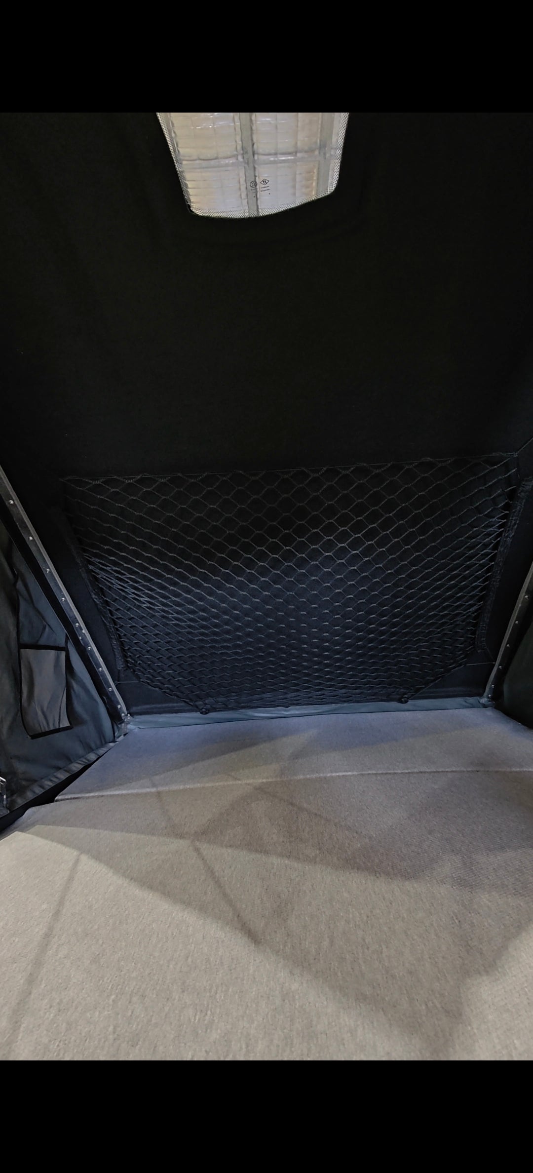 GWM TANK 300 SLIMLINE RACKLESS ROOFTOP TENT WITH LADDER