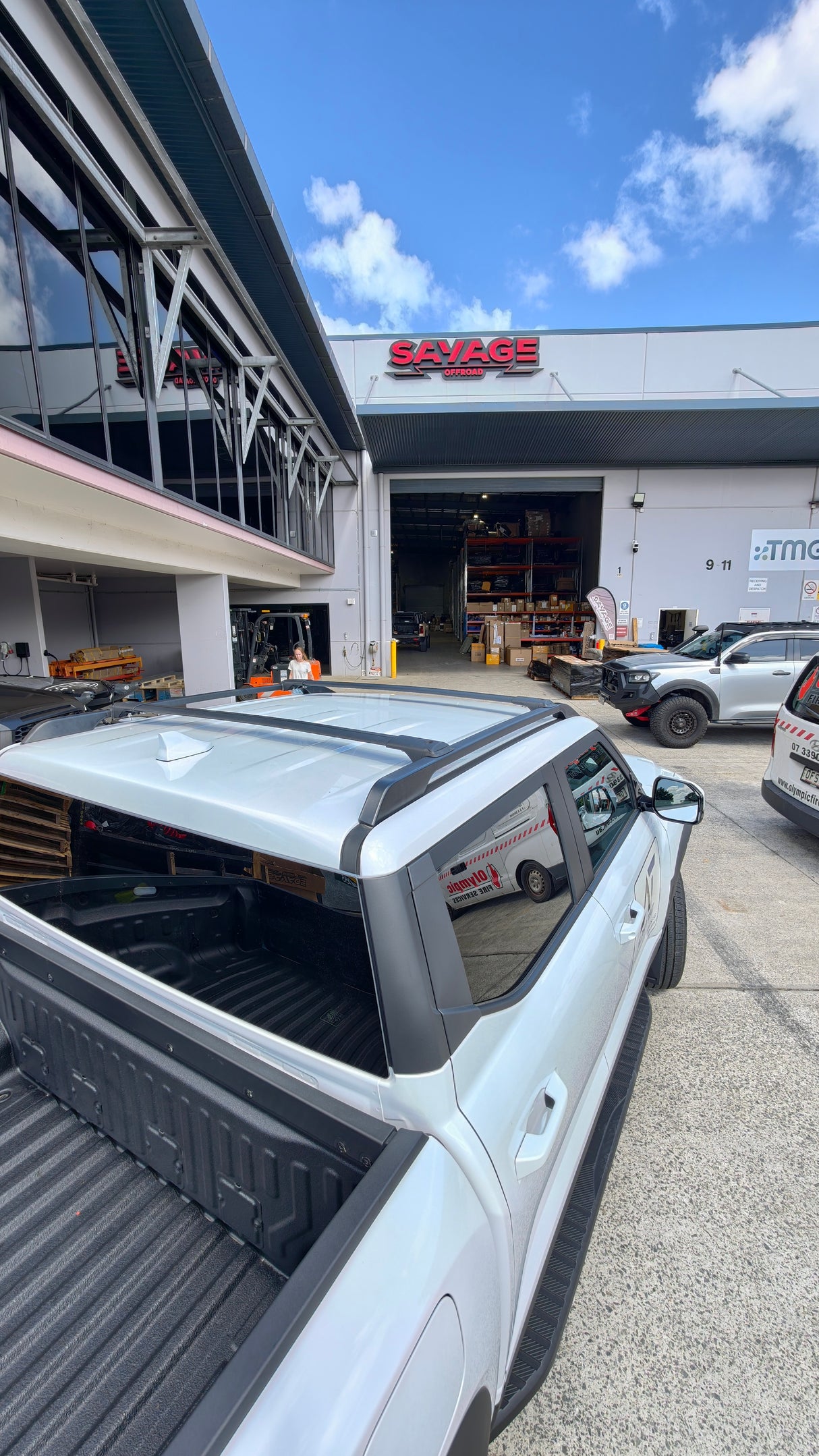 UNIVERSAL ADJUSTABLE ROOF CROSS BARS – FITS BYD SHARK & TANK 300