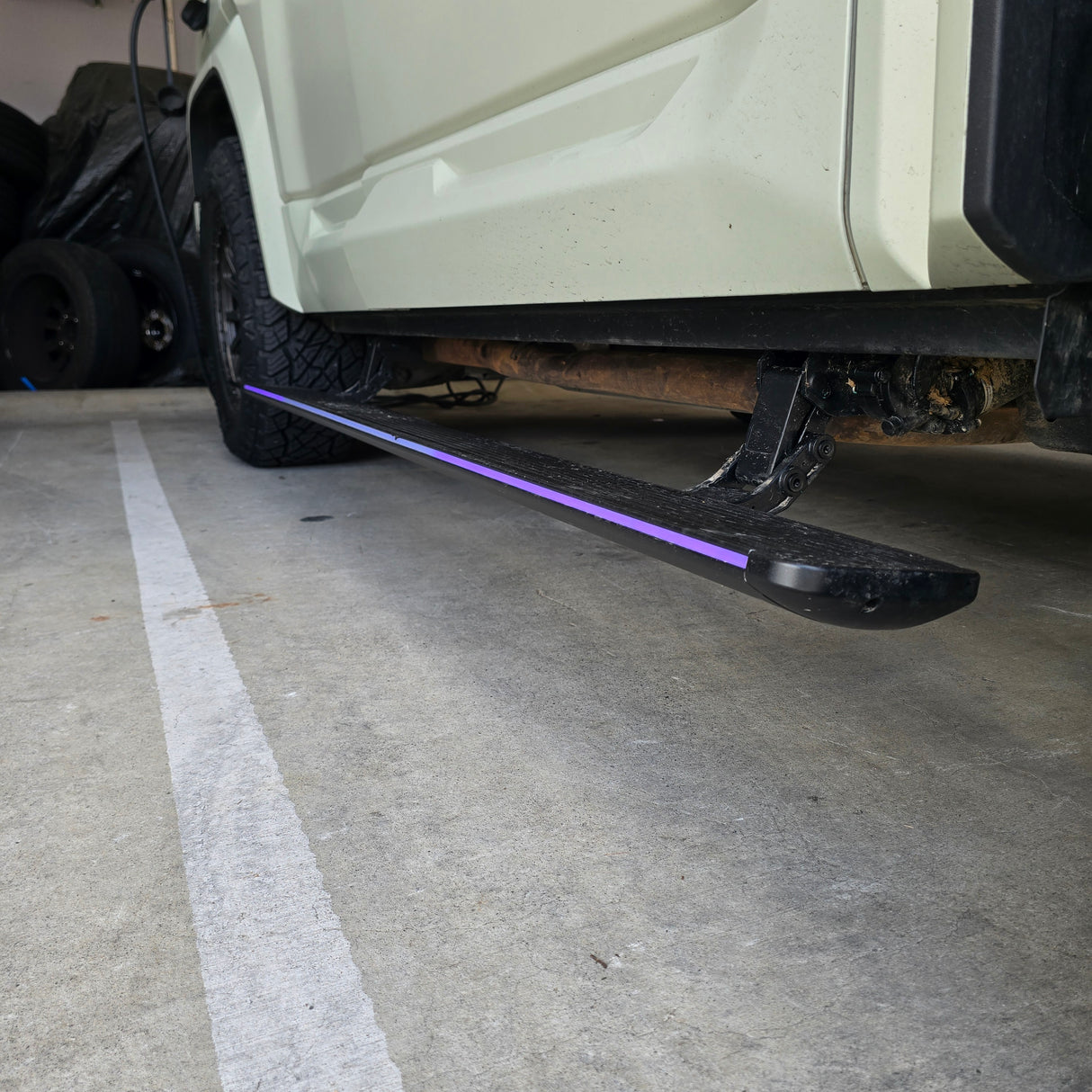 SAVAGE ELECTRIC SMARTSTEPS SIDE STEPS WITH RGB STEP LIGHTING DENZA B5 2026+