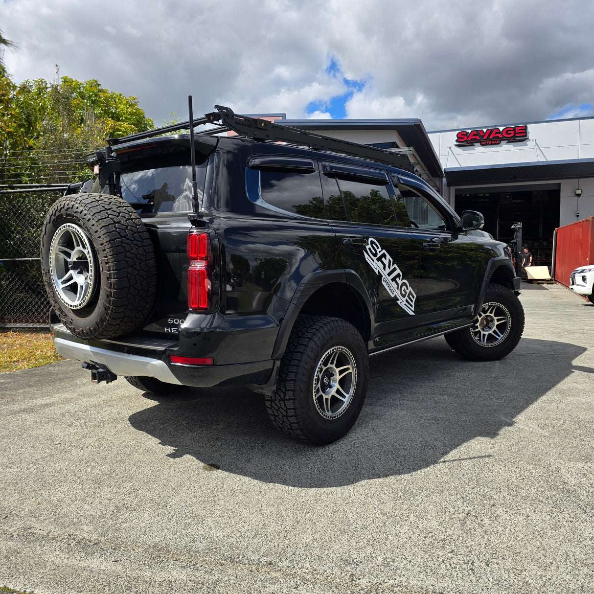 SAVAGE REVERB PRO 2" SUSPENSION LIFT KIT FOR TANK 500 & ALPHA PHEV Hi4T