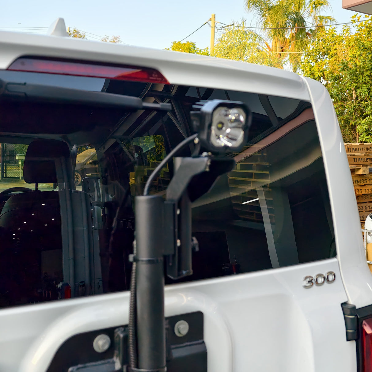 TANK 300 ARMOUR REAR BAR WITH TYRE CARRIER