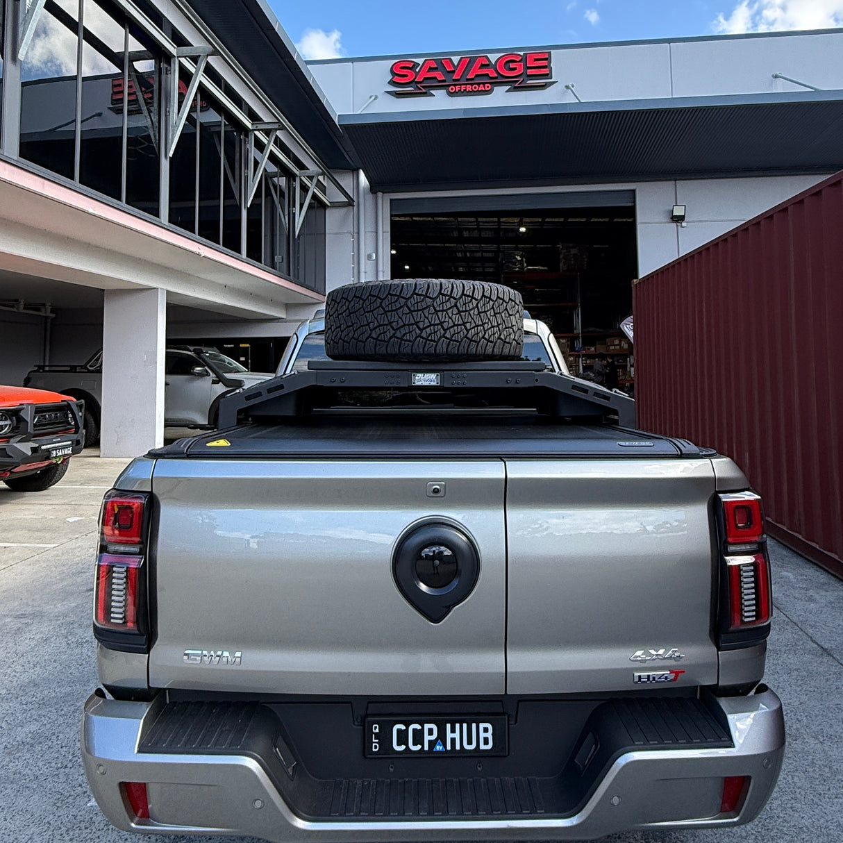 SAVAGE ROGUE TYRE/WHEEL CARRIER RACK WITH STORAGE PLATFORM